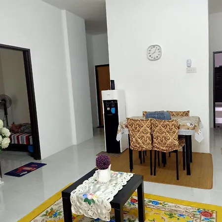 Homestay Musafir Apartment Seri Iskandar 2.0 Exterior photo